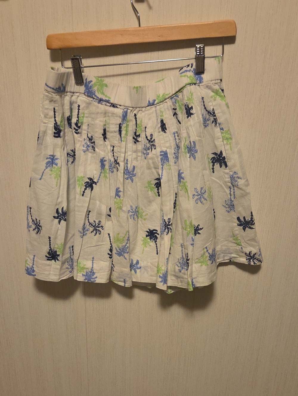 Joe Fresh White Palm-Print Circle Skirt in Blue & Green